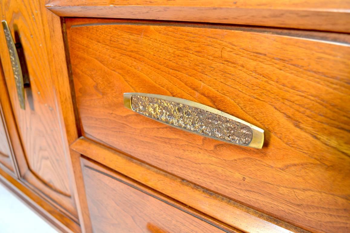 Brutalist Dresser Credenza by Heritage Henredon For Sale 1
