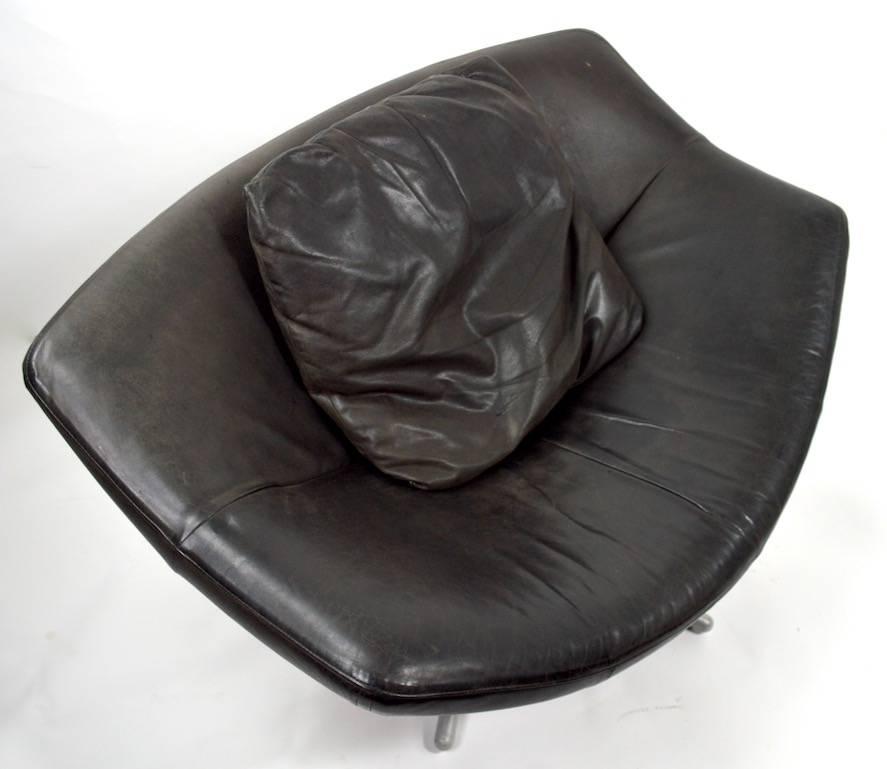 Dutch Pair of Leather Swivel Chairs by Gerard Van Den Berg