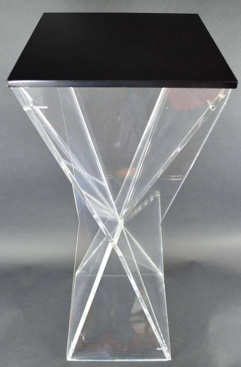 Modernist Lucite Pedestal For Sale 3
