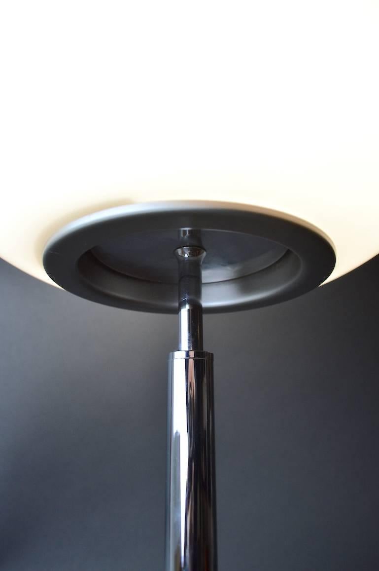 Post-Modern Ball Top Lamp by Leucos