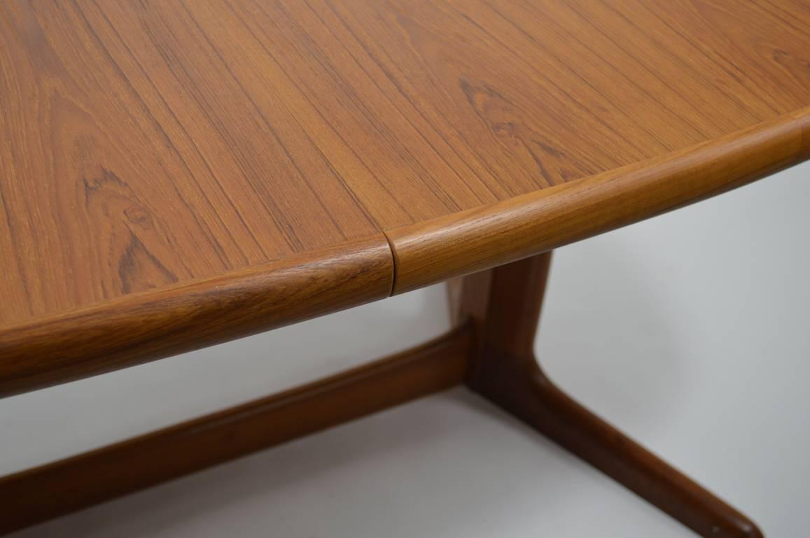 Teak Danish Dining Table with Two Leaves 2