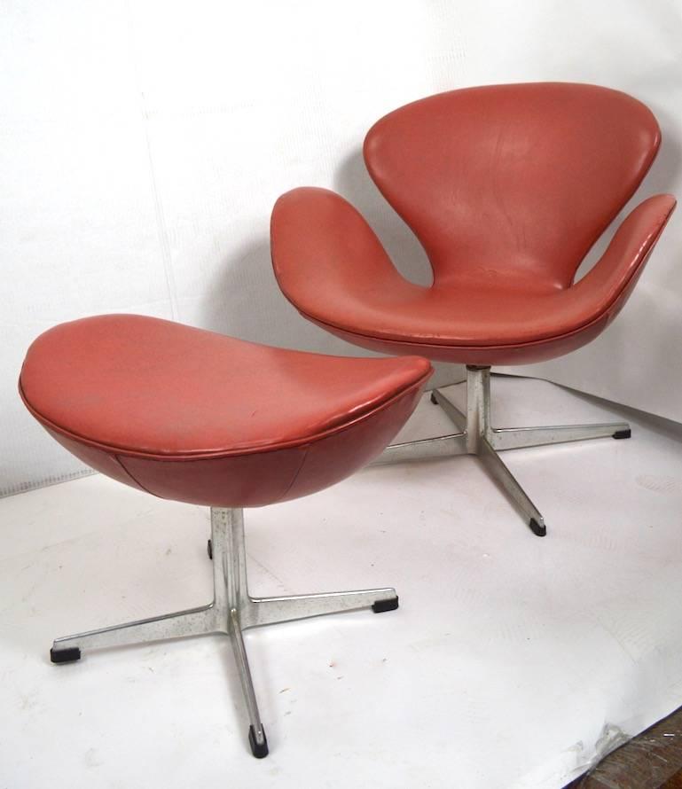 20th Century Arne Jacobsen Swan Chair for Fritz Hansen