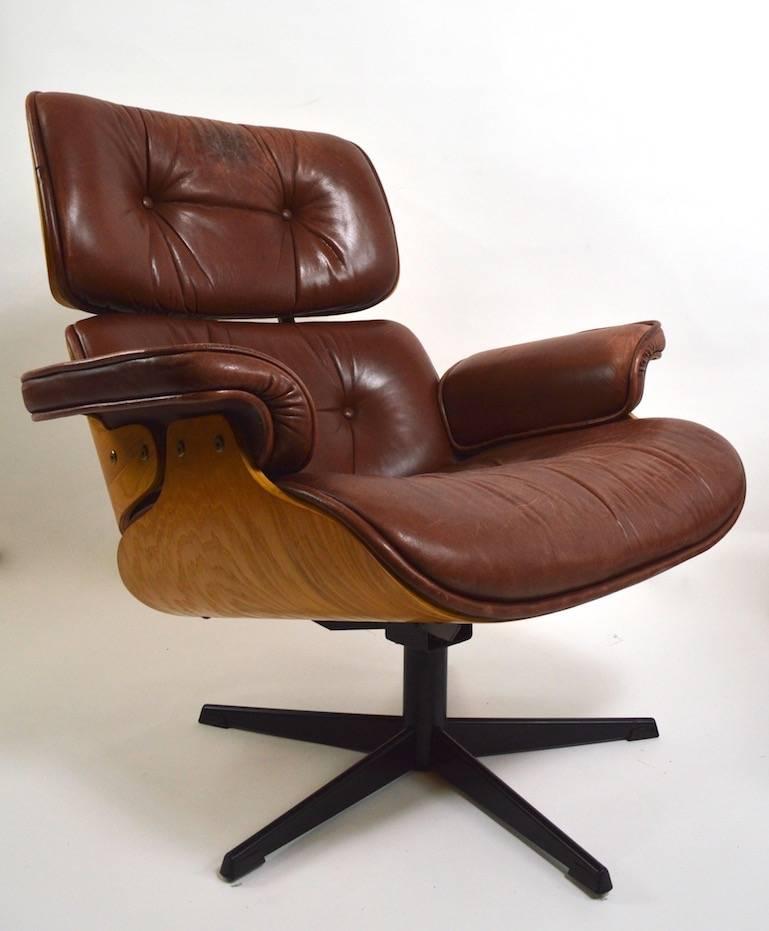 20th Century Leather Lounge Chair and Ottoman Attributed to Selig
