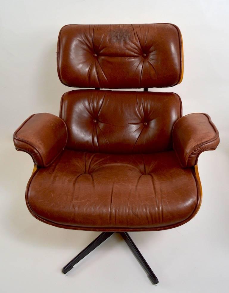 Mid-Century Modern Leather Lounge Chair and Ottoman Attributed to Selig