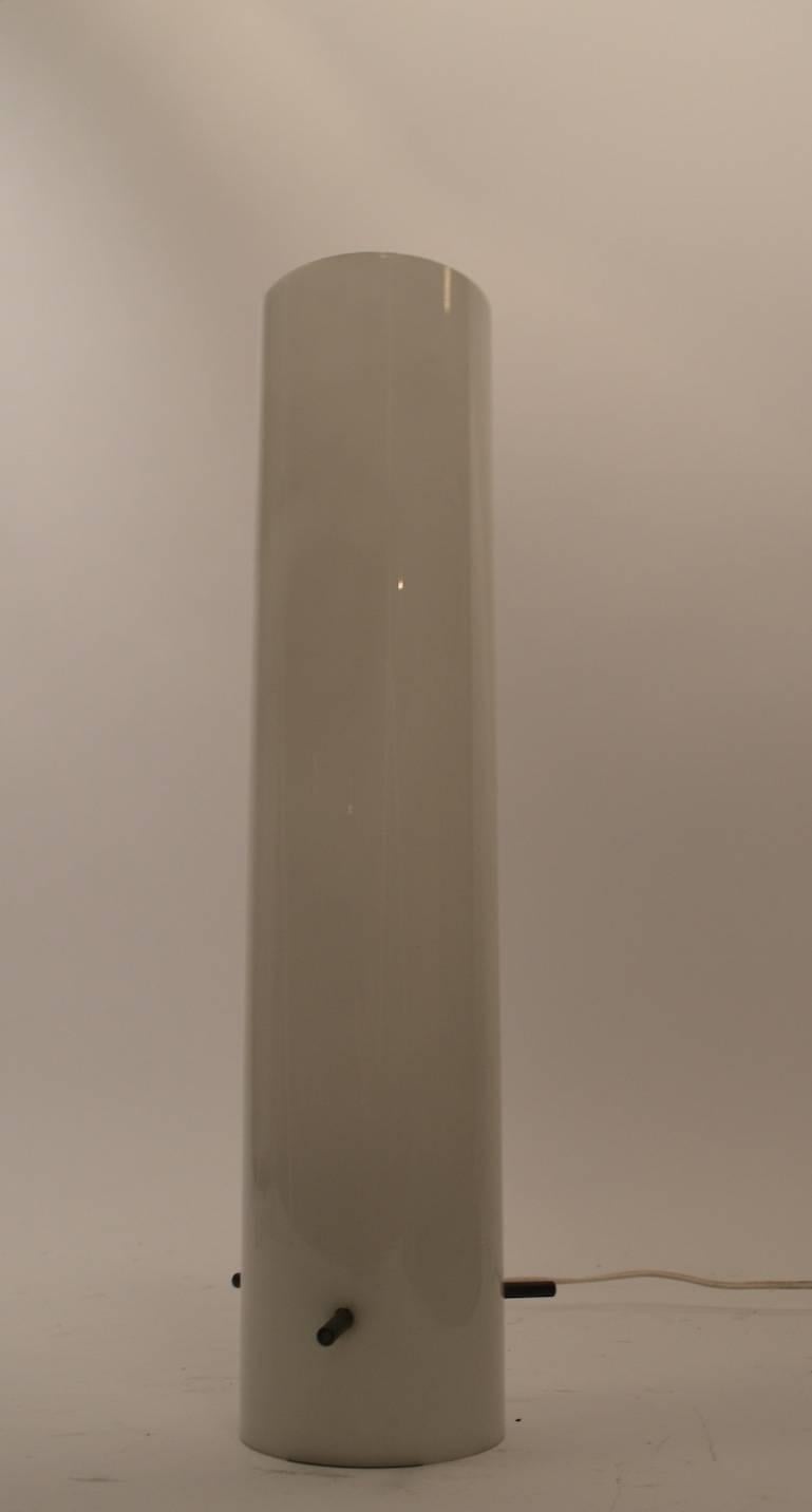 Italian Cylindrical Glass Table Lamp Attributed to Stilnovo  For Sale
