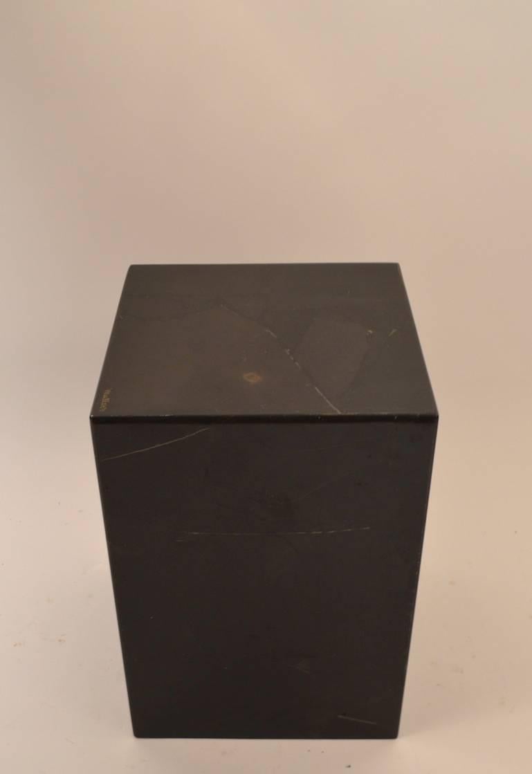 Onyx Pedestal by Muller's of Mexico In Good Condition In New York, NY