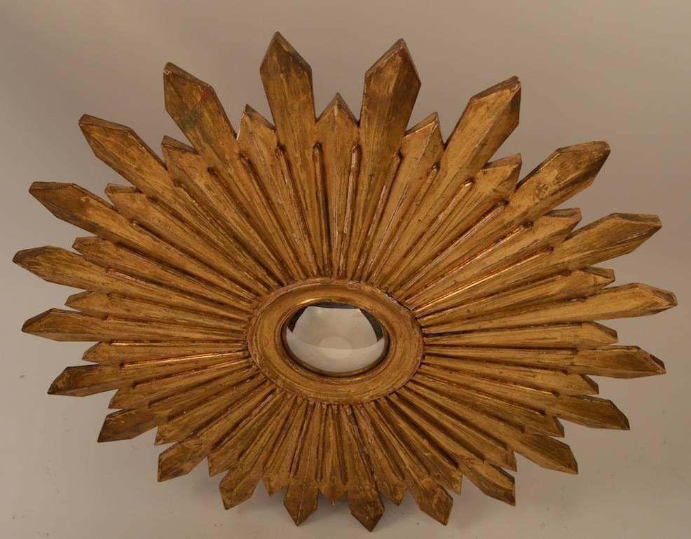 Italian Gilt Starburst Convex Mirror, Large Scale  In Good Condition In New York, NY