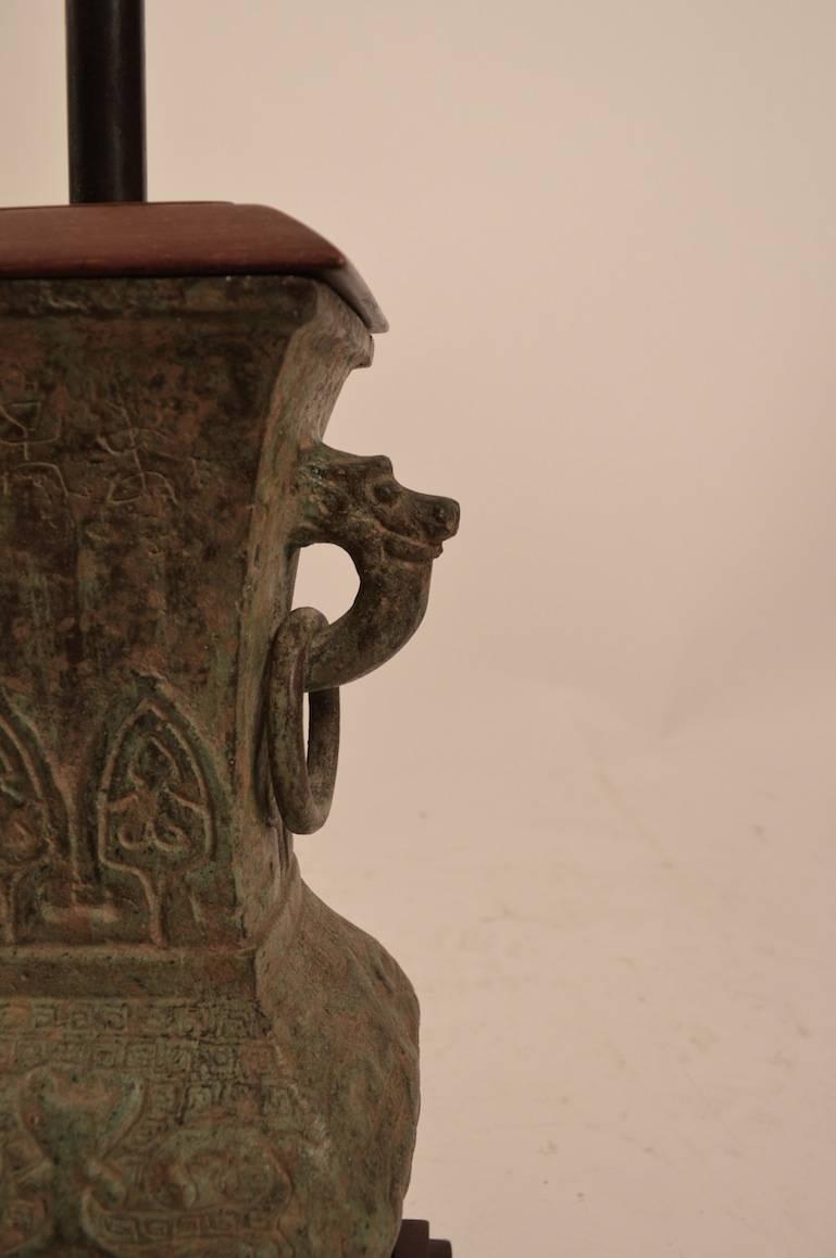 Asia Modern Vase Form Lamp in the Ancient Chinese Style 1