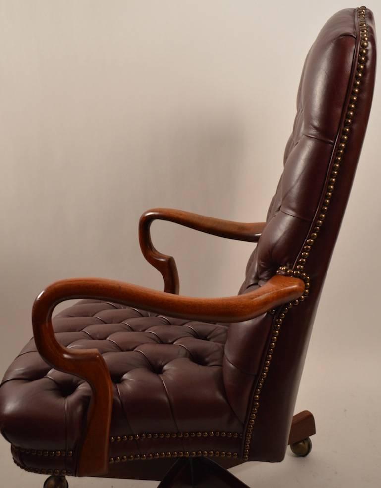 Queen Anne Swivel Tilt Tufted Leather Chair