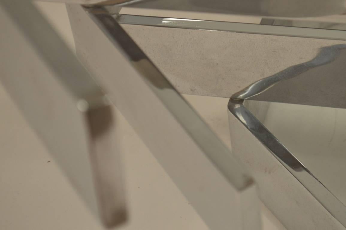 Table basse octogonale en chrome et verre  Bon état - En vente à New York, NY