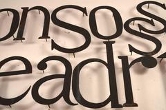 Collezione di circa 40 lettere in acciaio