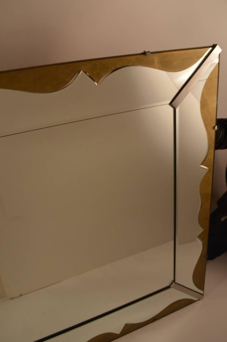 Art déco Miroir de style vénitien Art Déco avec bordure églomisée décorative en vente