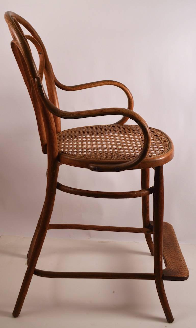 Autrichien Tabouret de billard en bois cintré attribué à Thonet en vente