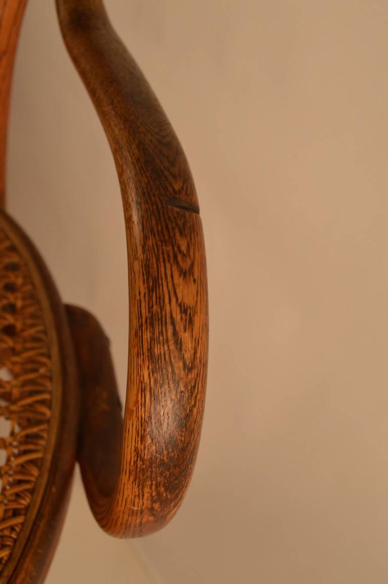 Sécession viennoise Tabouret de billard en bois cintré attribué à Thonet en vente