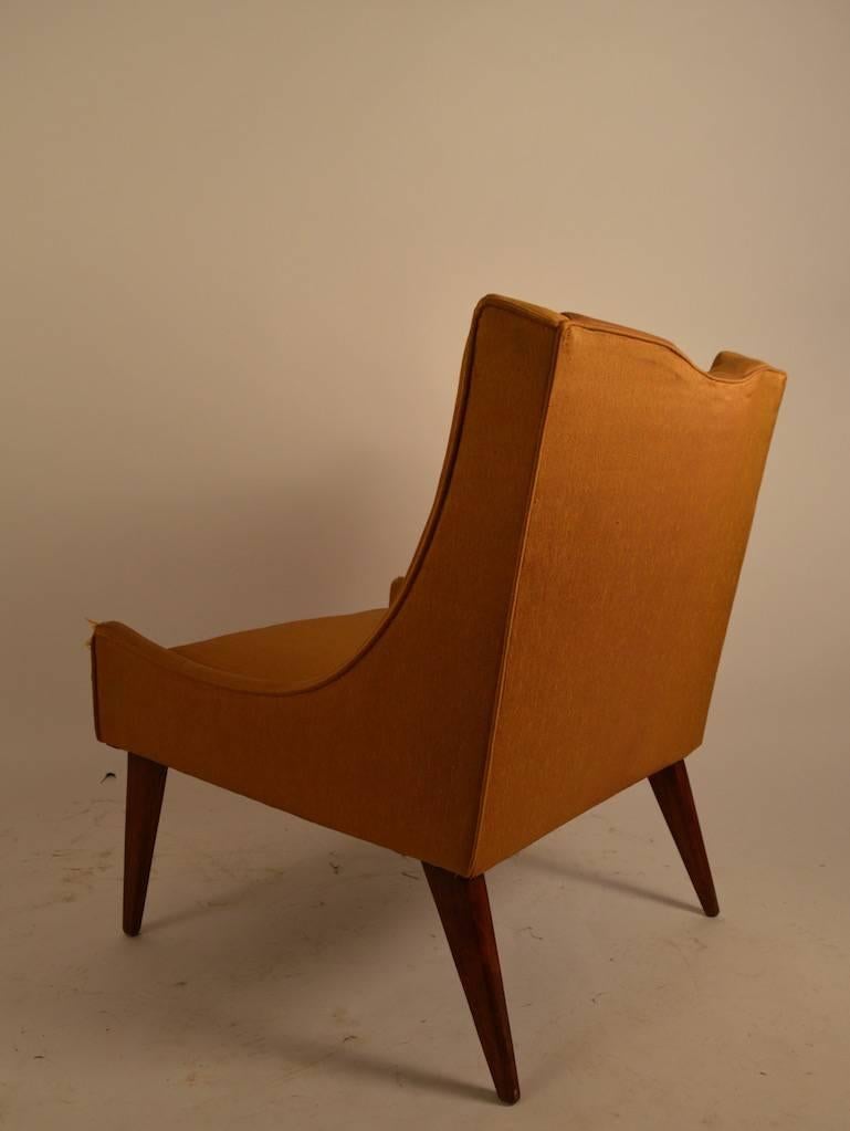 Stylish Mid-Century Slipper Chair by Probber In Good Condition In New York, NY