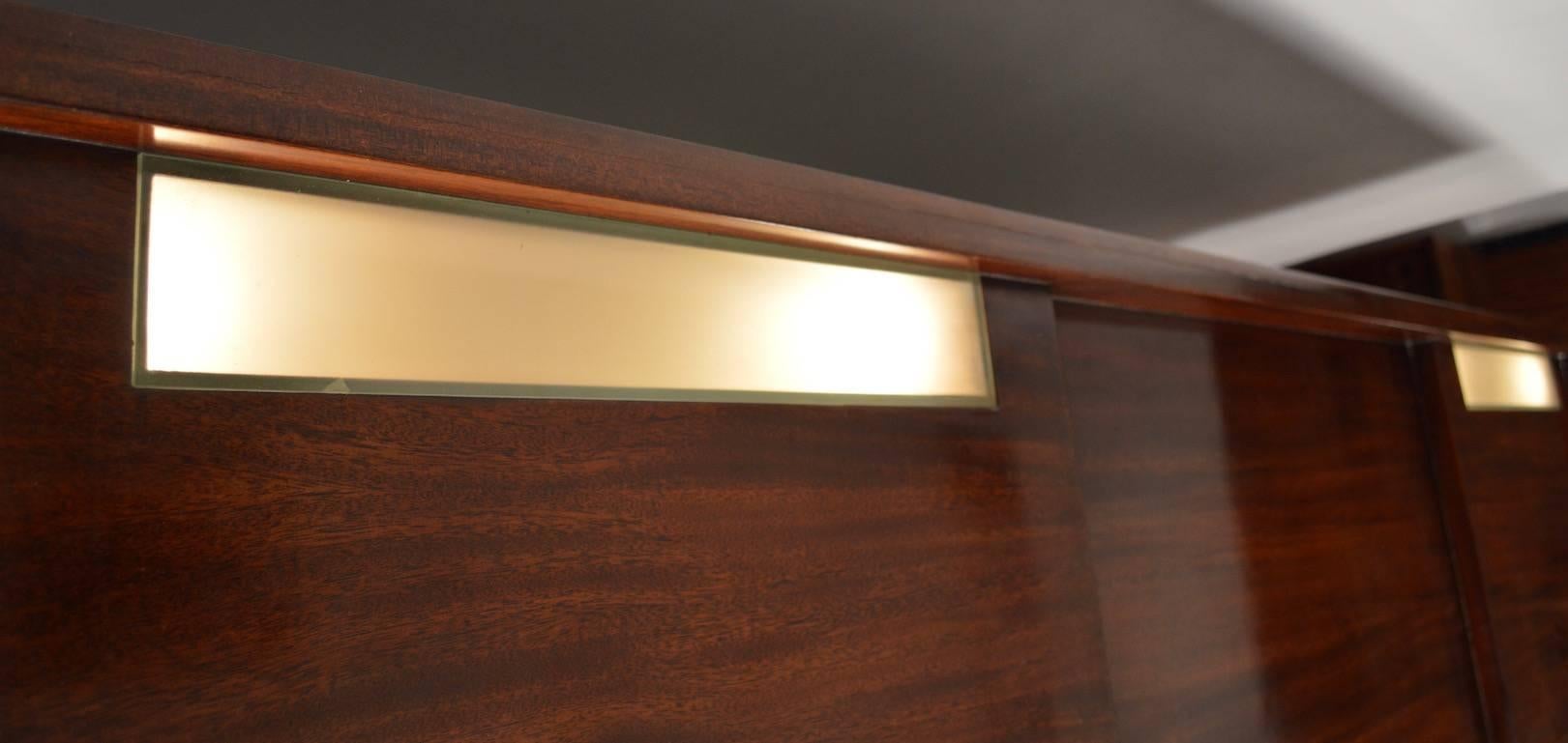 Large Two-Tone Light Up Credenza In Good Condition For Sale In New York, NY