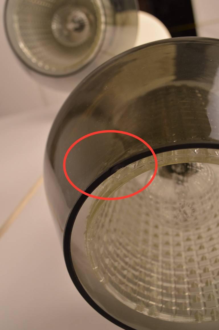 Milieu du XXe siècle Lustre moderniste à trois lumières en verre fumé en cascade d'après Panton en vente