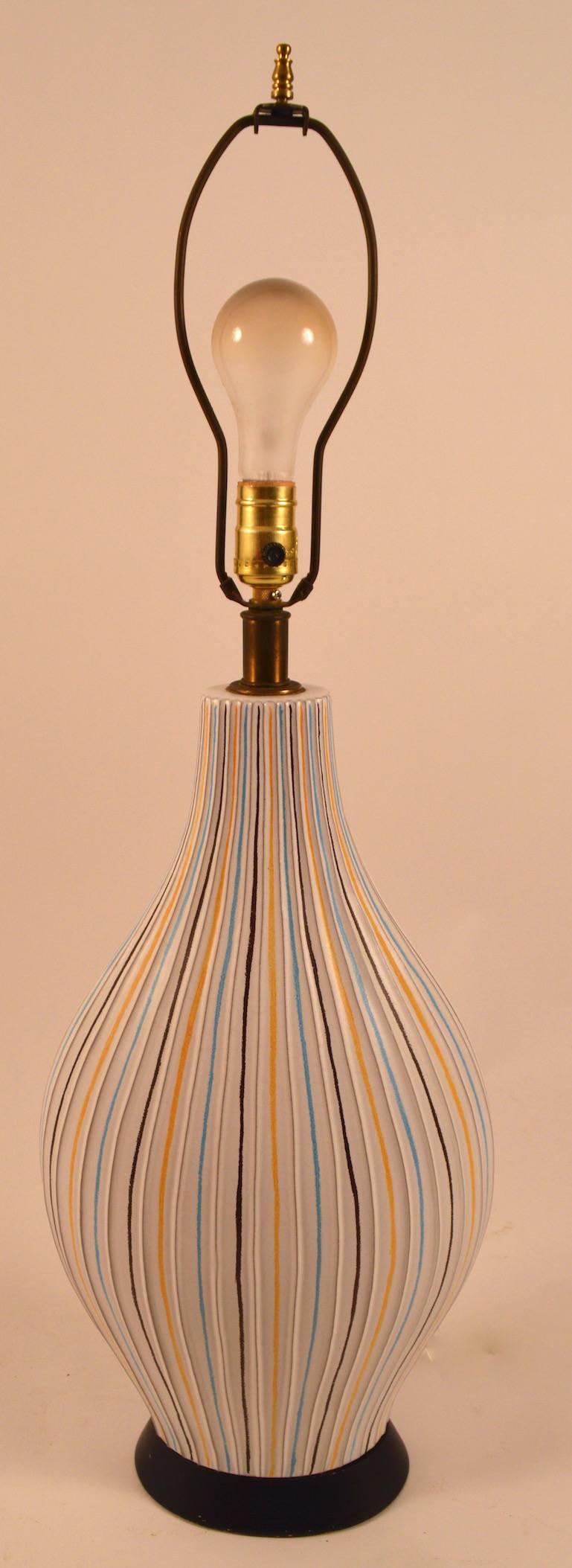 Mid-Century Modern Sgraffito Ceramic Pottery Lamp For Sale