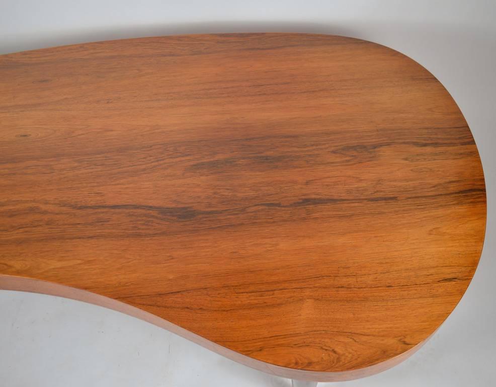 Extra Long Custom-Made Rosewood Coffee Table after Rohde In Excellent Condition For Sale In New York, NY