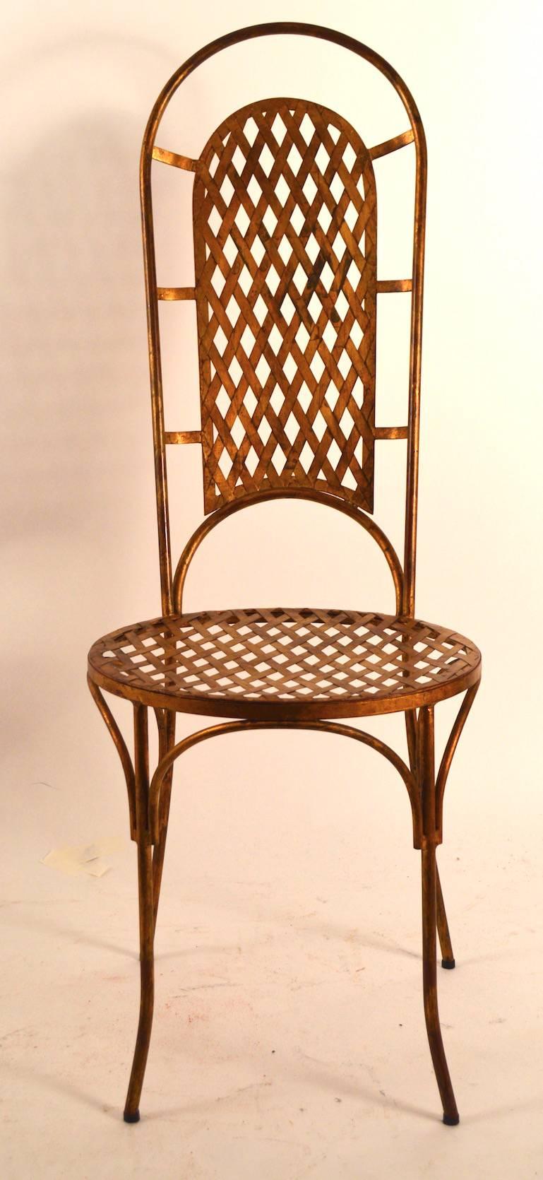 Ensemble de quatre chaises de salle à manger en métal doré Excellent état - En vente à New York, NY