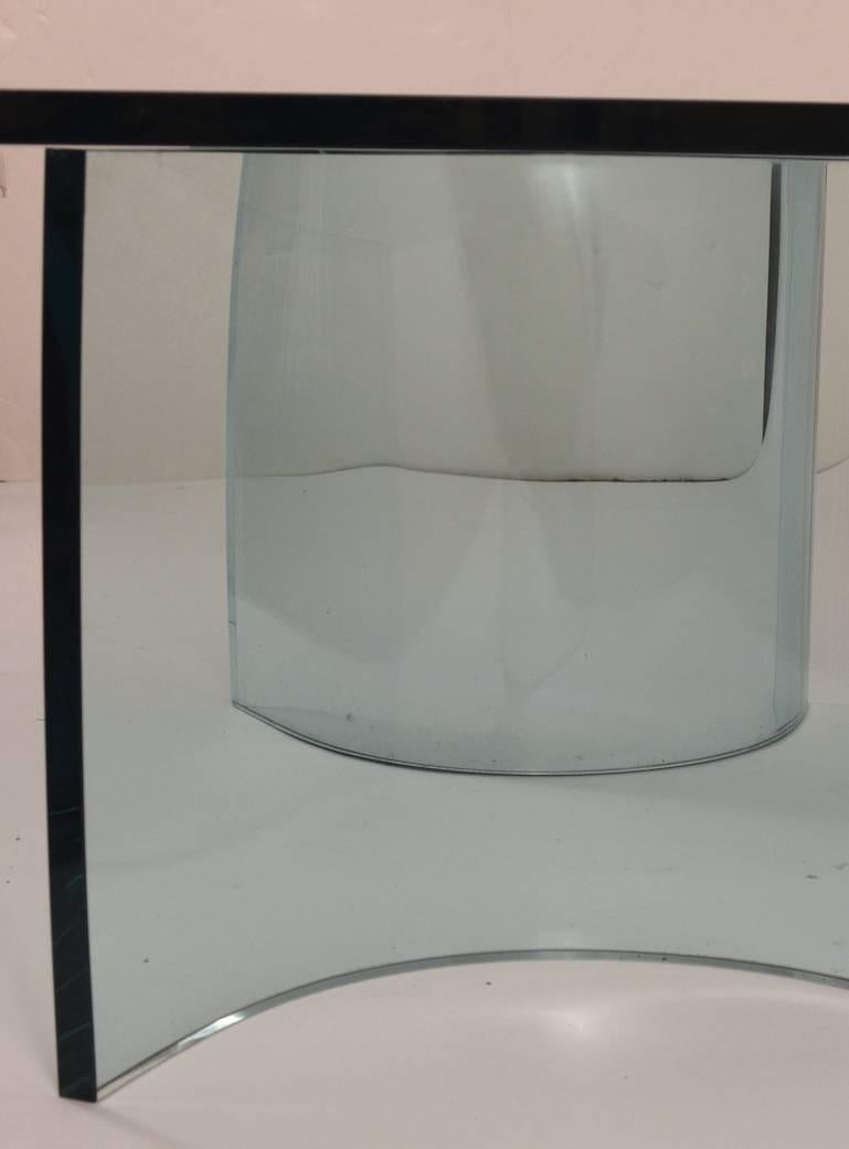 Table basse à plateau en verre massif et base en verre en vente 1