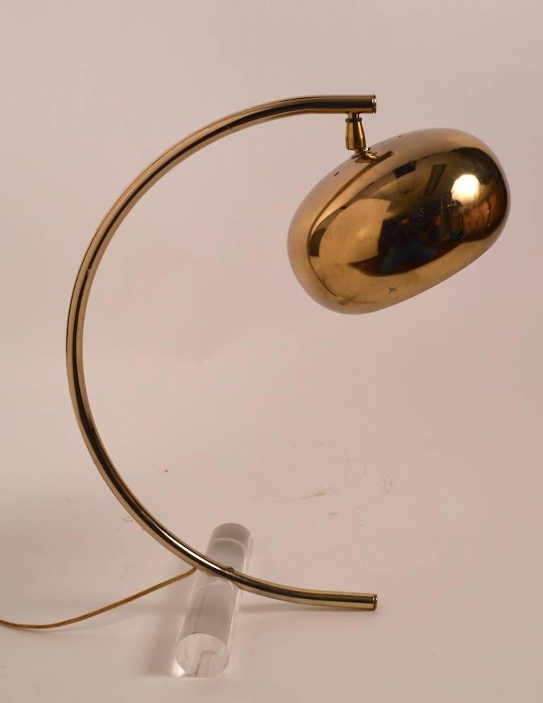 Brass and Lucite Desk Lamp In Excellent Condition In New York, NY