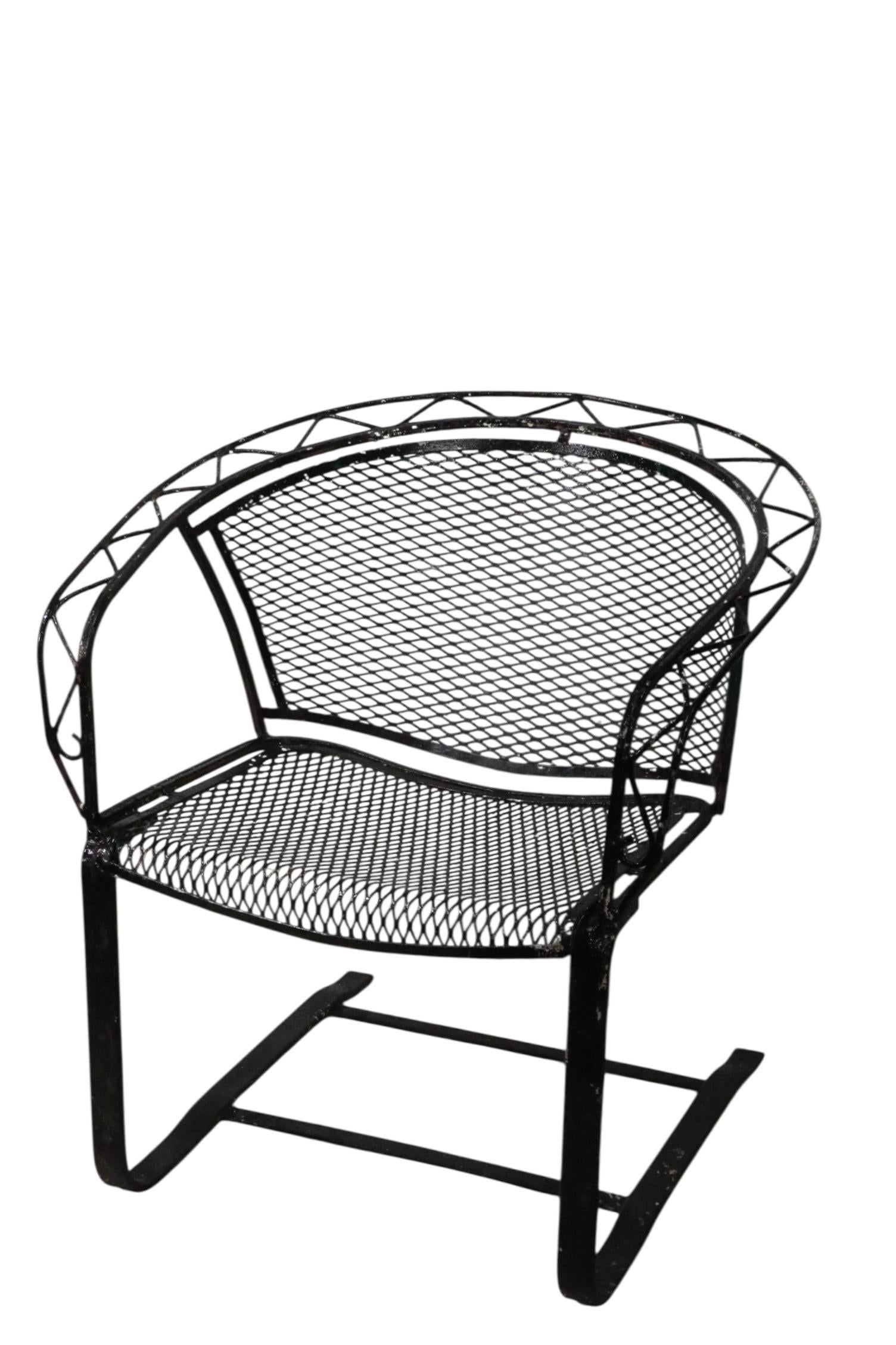 Salterini Zig Zag Pattern Cantilevered Garden Patio Poolside Dining Height Chair For Sale 2
