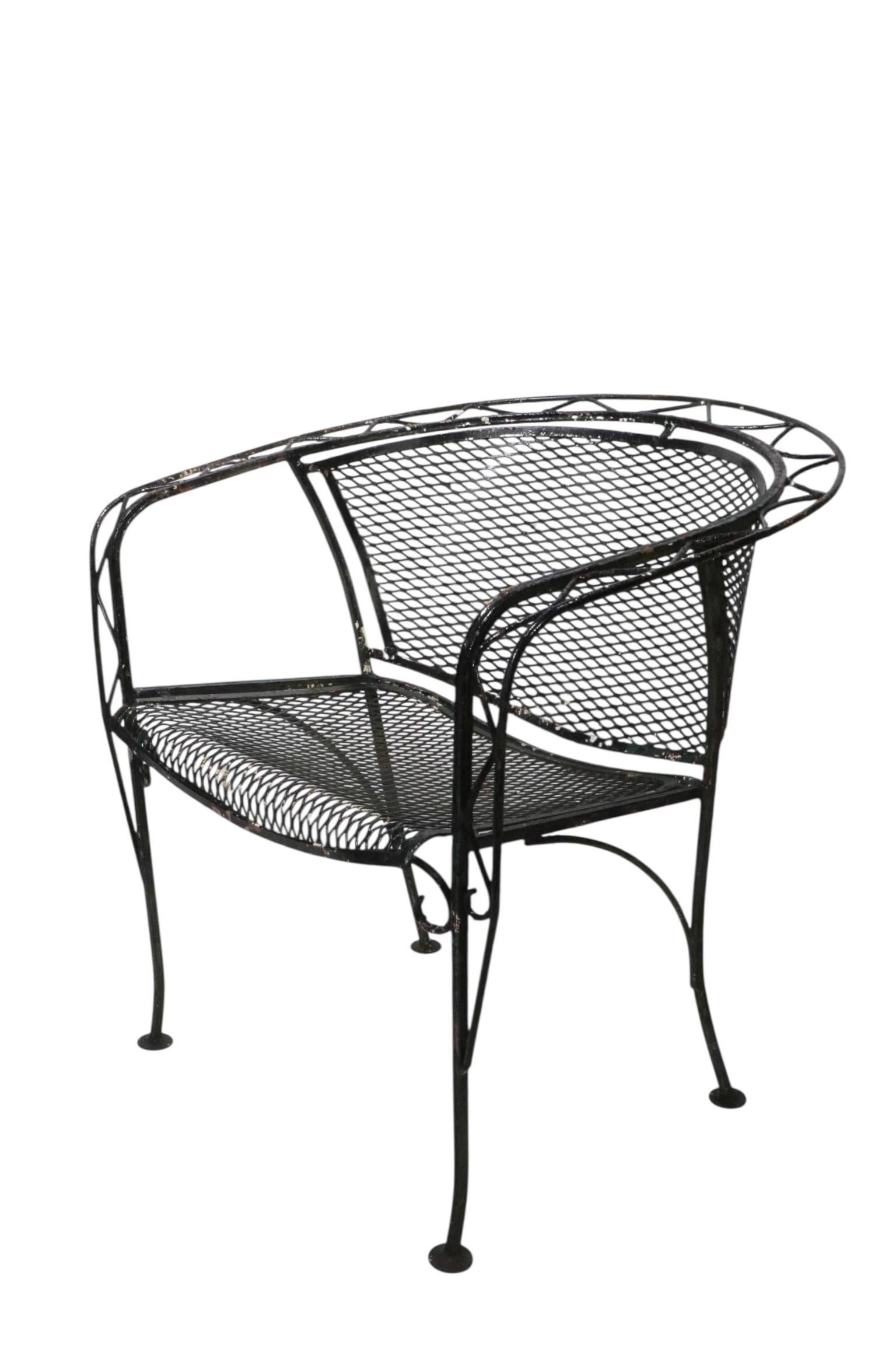Mid-Century Modern Vintage Garden Patio Poolside Salterini Zig Zag Pattern Chair c. 1950/60's For Sale