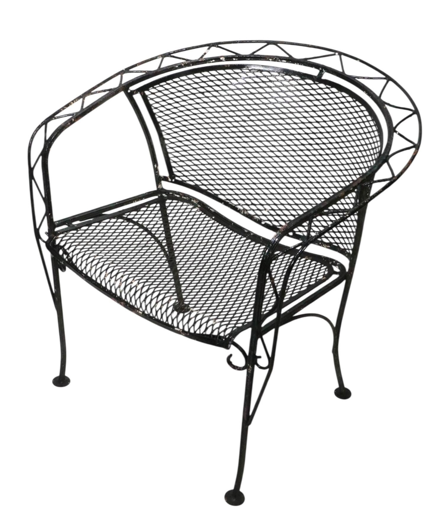 American Vintage Garden Patio Poolside Salterini Zig Zag Pattern Chair c. 1950/60's For Sale
