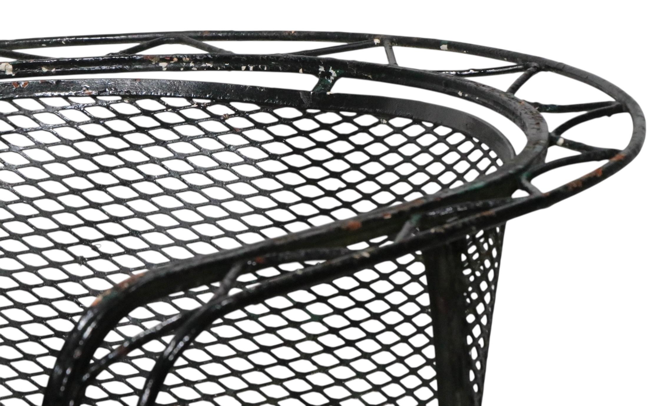Wrought Iron Vintage Garden Patio Poolside Salterini Zig Zag Pattern Chair c. 1950/60's For Sale