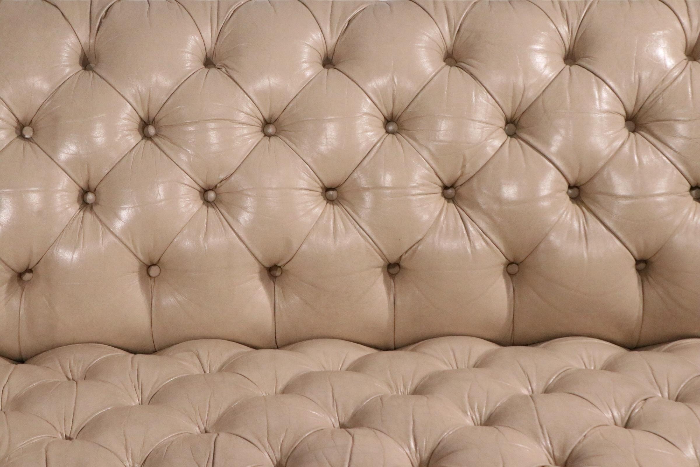 Pair of Tufted Leather Chesterfield Sofas c. 1950/60's For Sale 5