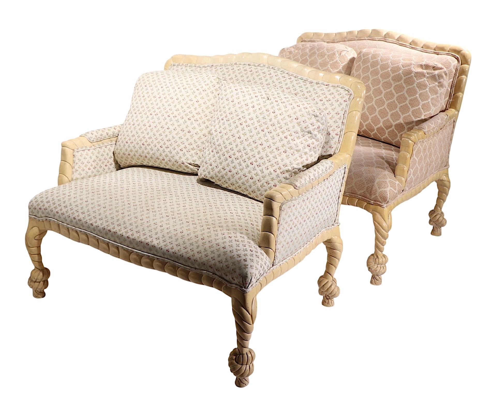 Hollywood Regency Causeuse avec cadre en Wood sculpté et glands en corde  Canapé d'après AME Fournier Made in Italy en vente