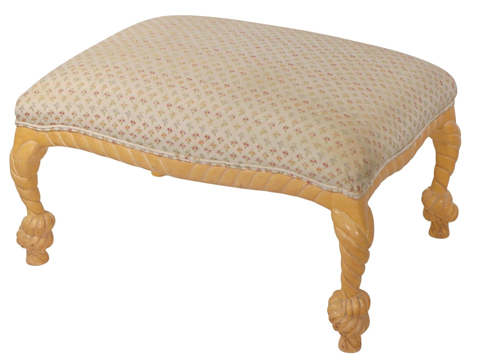 Tabouret de pied en bois sculpté avec glands en corde après  A M E Fournier Made in Italy en vente 2