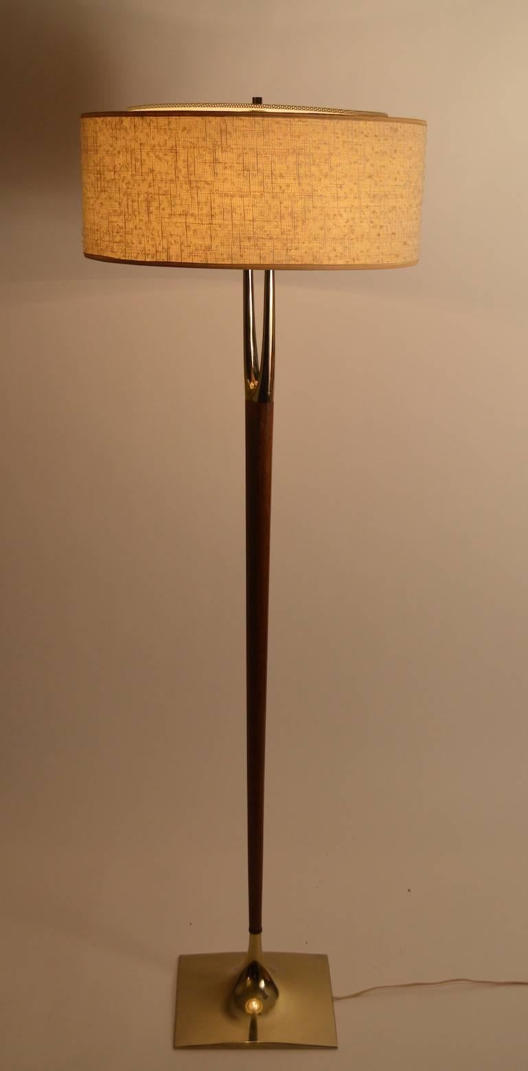 Classic Gerald Thurston Wishbone floor lamp for Laurel Lamp Co. This example includes the original shade and perforated metal diffuser. The shade show some wear, normal and consistent with age. Shade 8