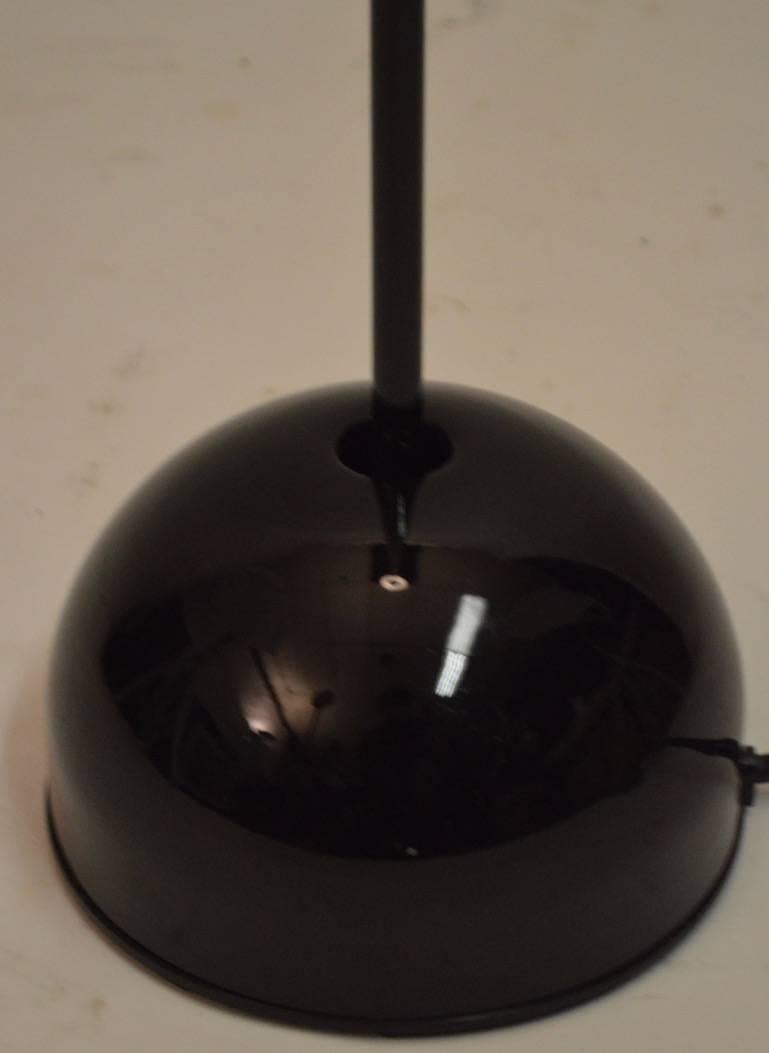 torchère-style halogen lamp