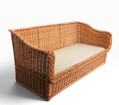 Divano in vimini realizzato da The Wicker Works, prodotto in Italia intorno agli anni ’70