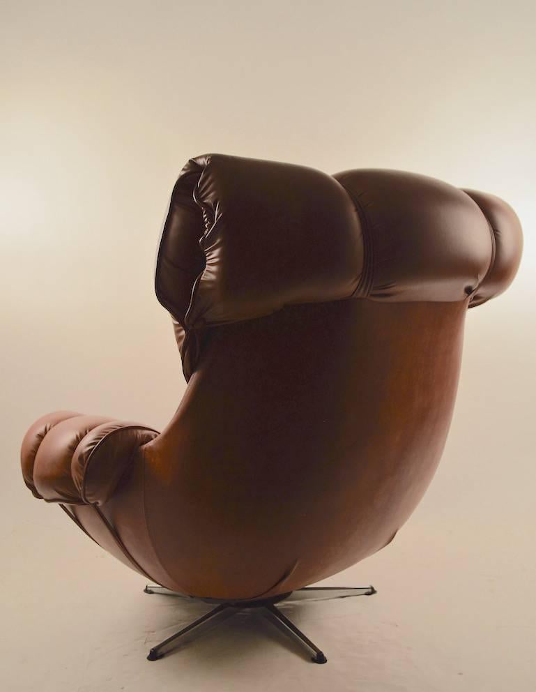 Late 20th Century Overstuffed Vinyl Swivel Tilt Lounge Chair