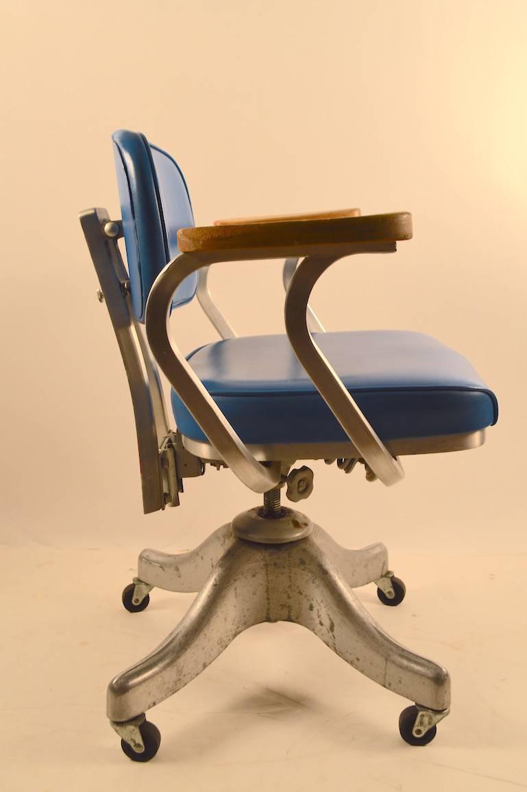 Mid-20th Century Aluminum Frame Adjustable Desk Chair by Shaw Walker
