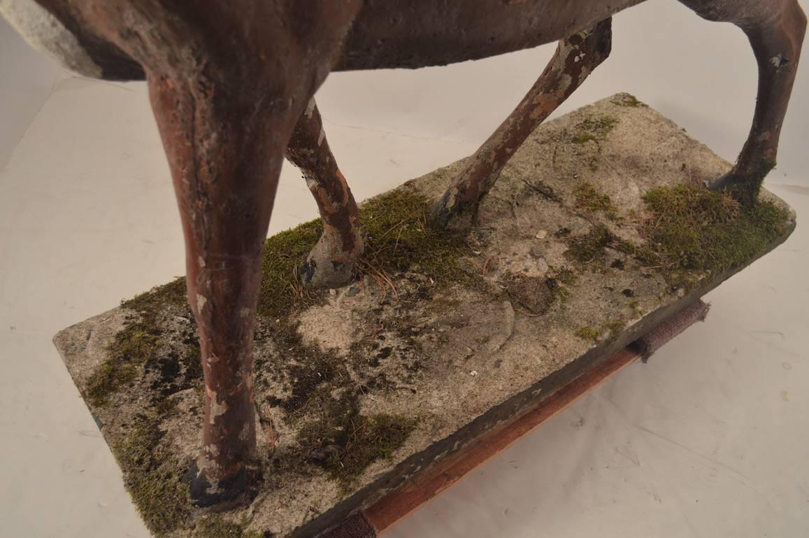 Große Hirsch-Lammskulptur aus gegossenem Stein im Angebot 2