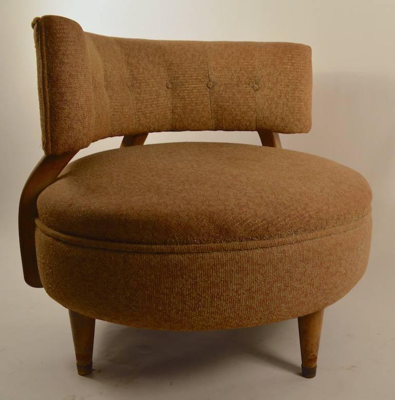 American Round Mid-Century Lounge Chair