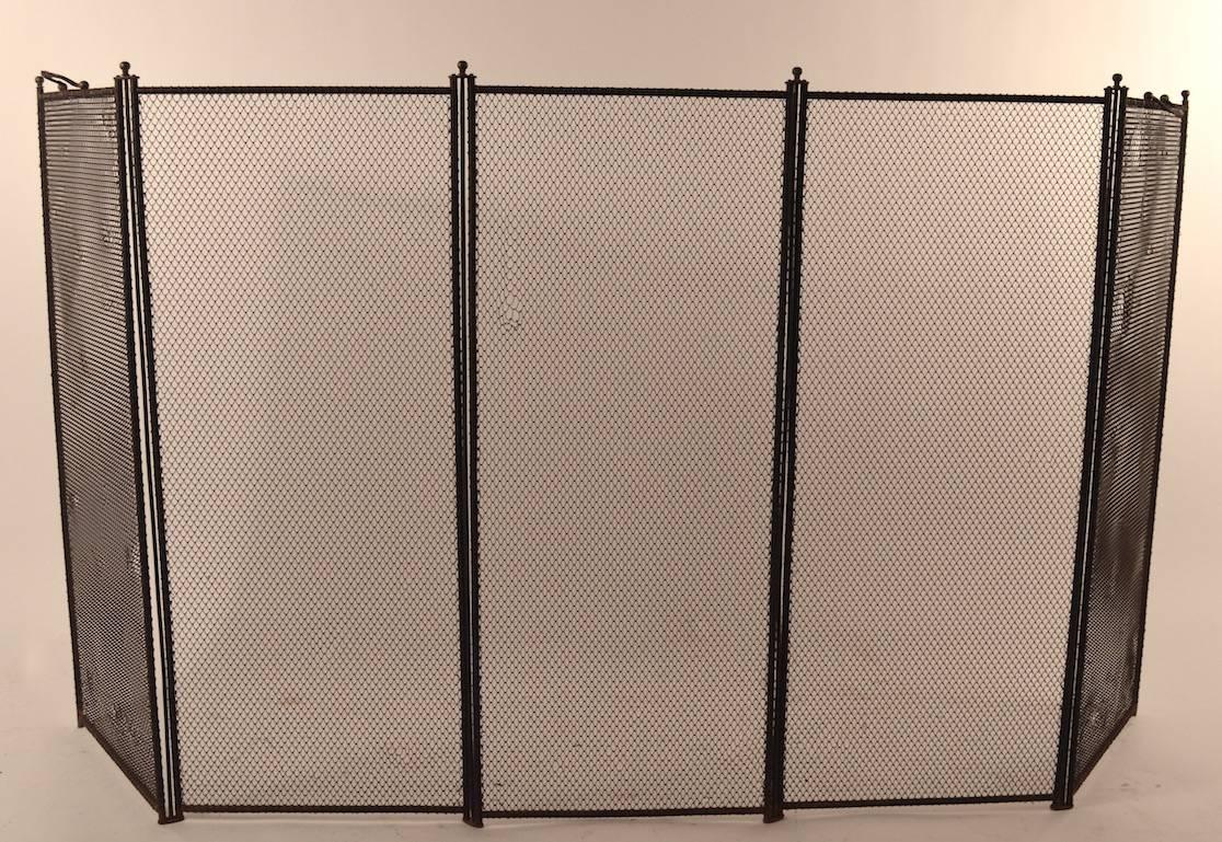 American Folding Mesh Spark Gard Fire Screen