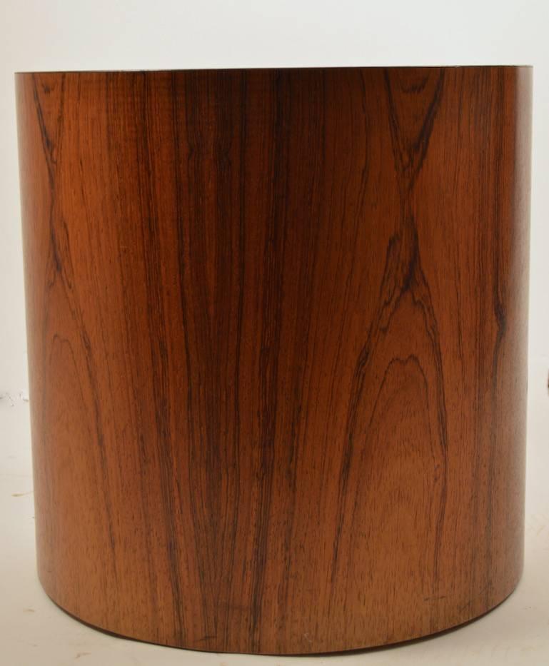 Rosewood veneer pedestal designed by Paul Mayen for Intrex / Habitat International. Very good original condition, nice usable scale, perfect to display sculpture or use as an end table or lamp stand.