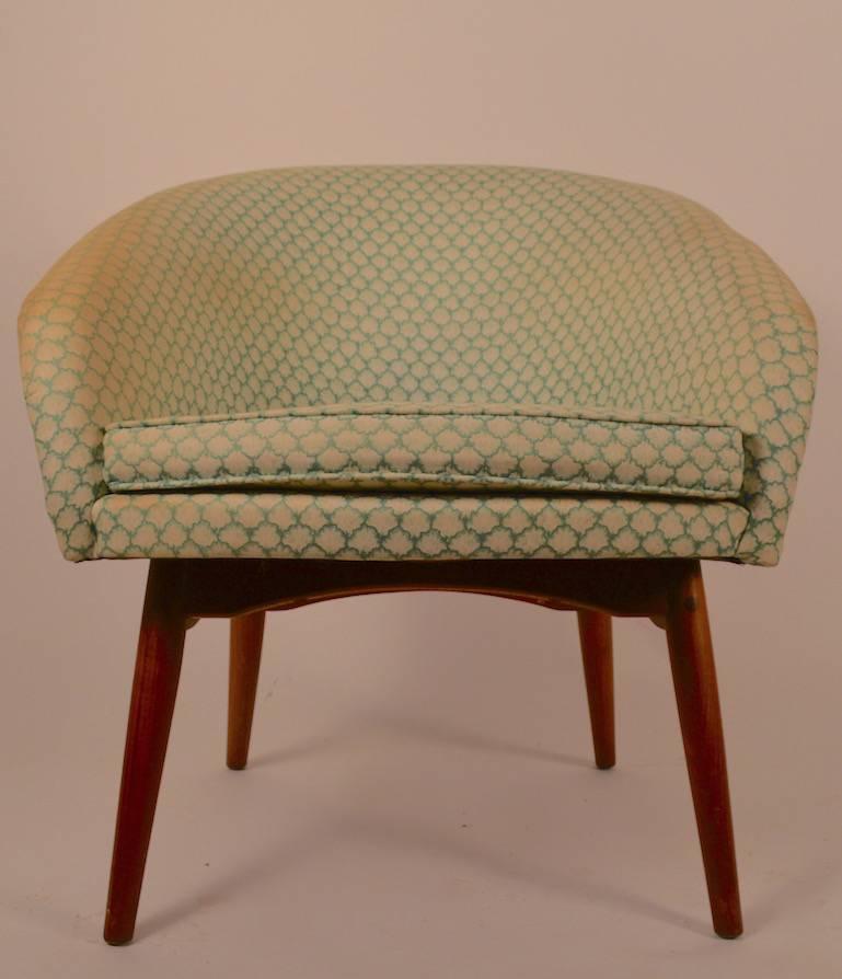 Danish Modern Tub Chair Attributed to DUX In Good Condition In New York, NY