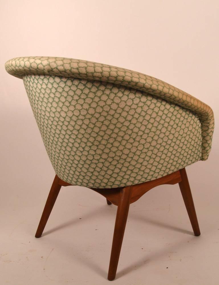 Mid-20th Century Danish Modern Tub Chair Attributed to DUX