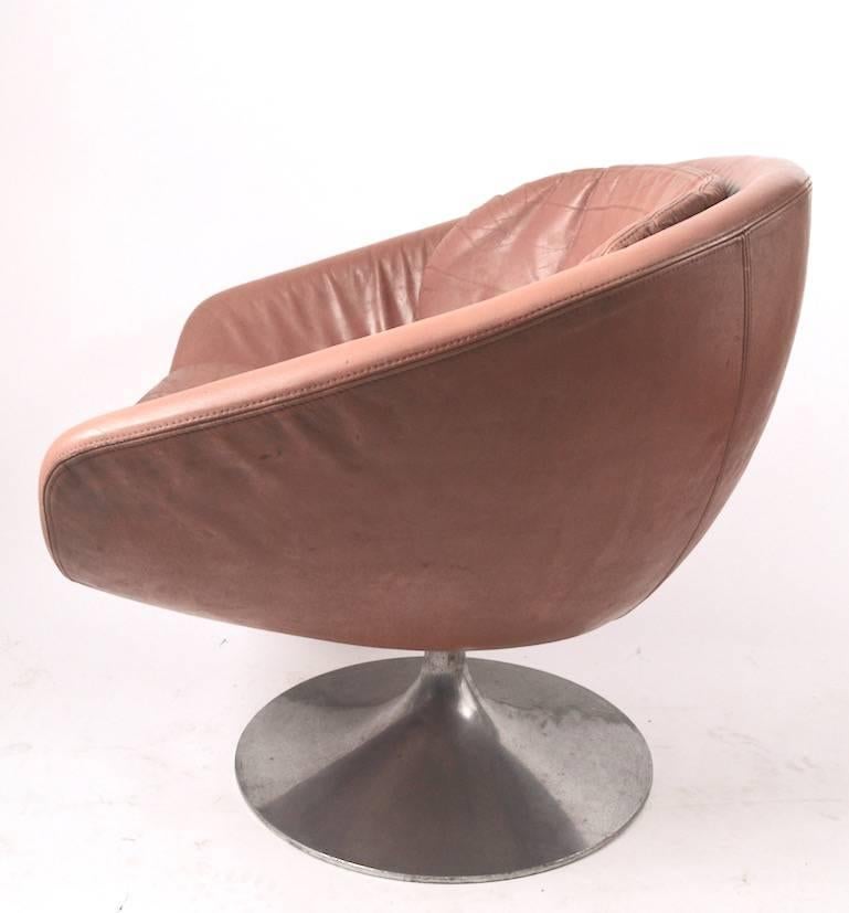 Swedish Overman Pod Chair in Leather