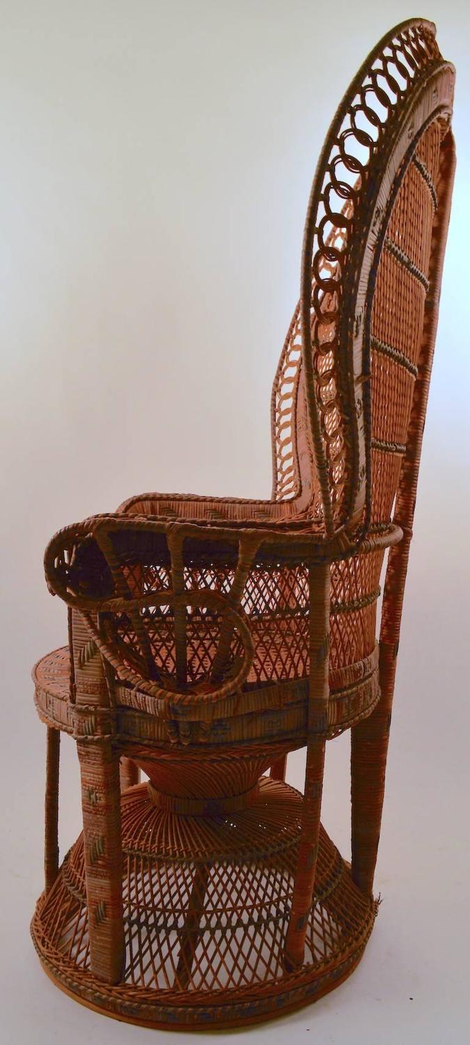Classic Wicker Emanuelle Peacock Chair For Sale at 1stdibs