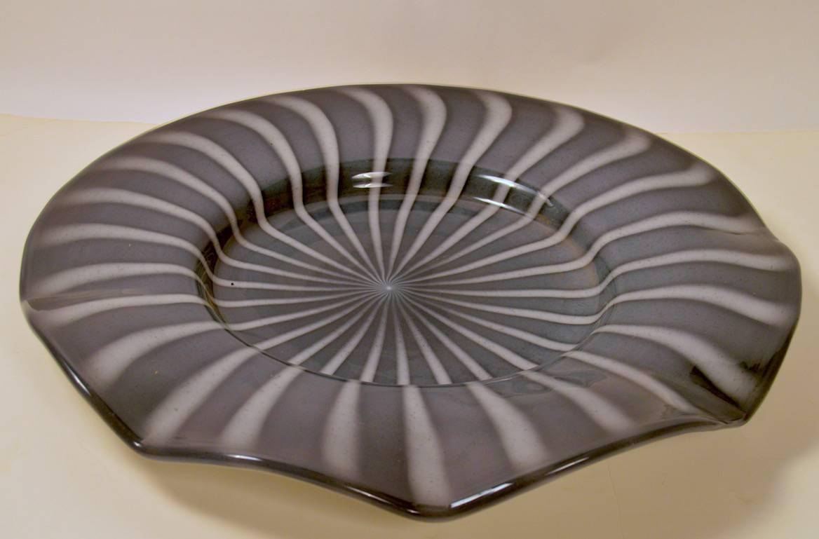 Massive Murano Platter Centerpiece Bowl Attributed to Barbini For Sale 2