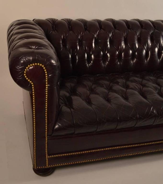 Clic Leather Chesterfield Sofa