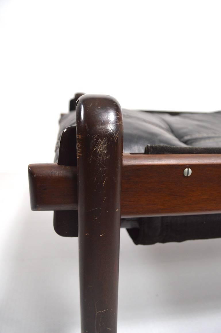 Pouf brésilien avec repose-pieds et repose-pieds par Jean Gillon État moyen - En vente à New York, NY