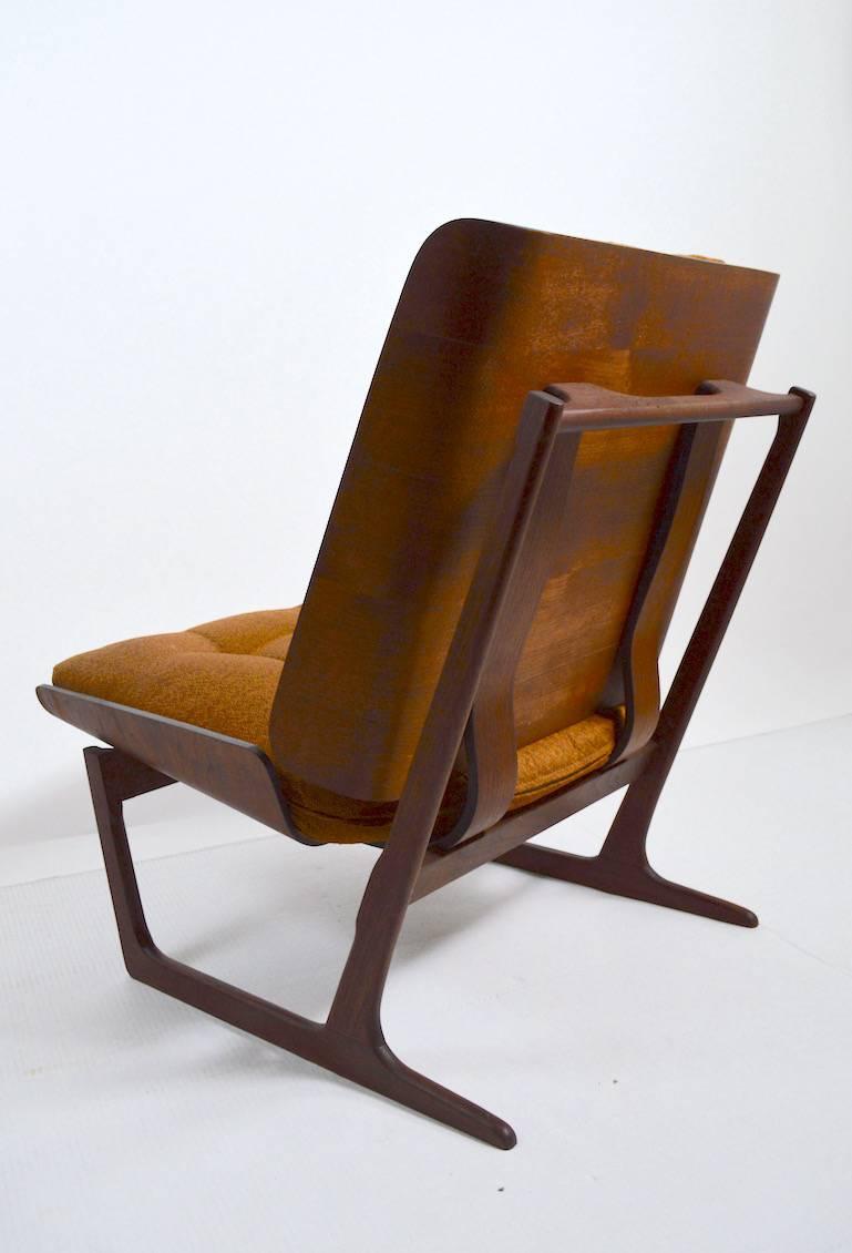 bent plywood lounge chair